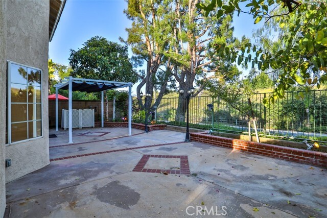 Building Photo - 176 Cll Renata
