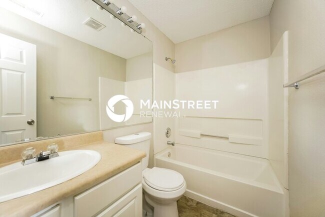 Building Photo - 3 Bedroom Pet-Friendly Home in INDIANAPOLIS, IN with Main Street Renewal