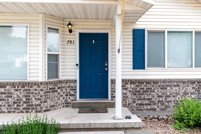 Building Photo - 781 S 300 W