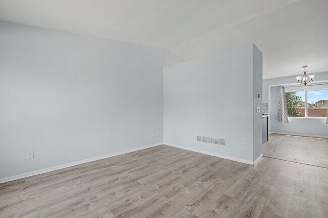 Building Photo - 6991 Prairie Wind Dr