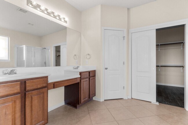 Building Photo - Sweson Farm Charmer!!!