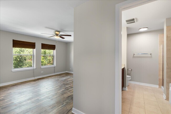 Building Photo - 803 E 41st St