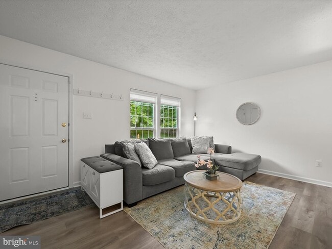 Building Photo - 7729 Patuxent Oak Ct