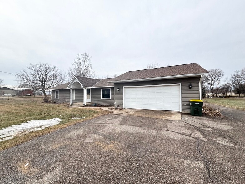 Building Photo - 22968 160th St NE