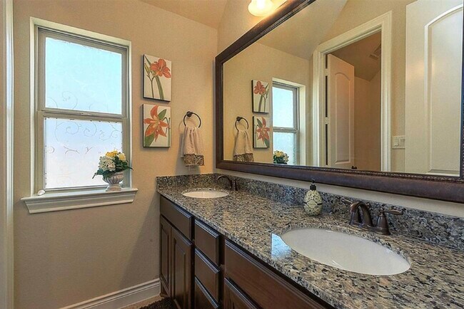 Building Photo - 2302 Falcon Brook Dr