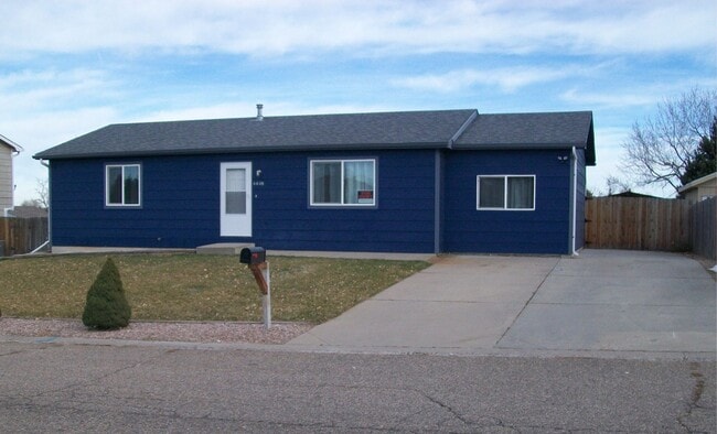 Building Photo - 4448 Lake Mead Dr