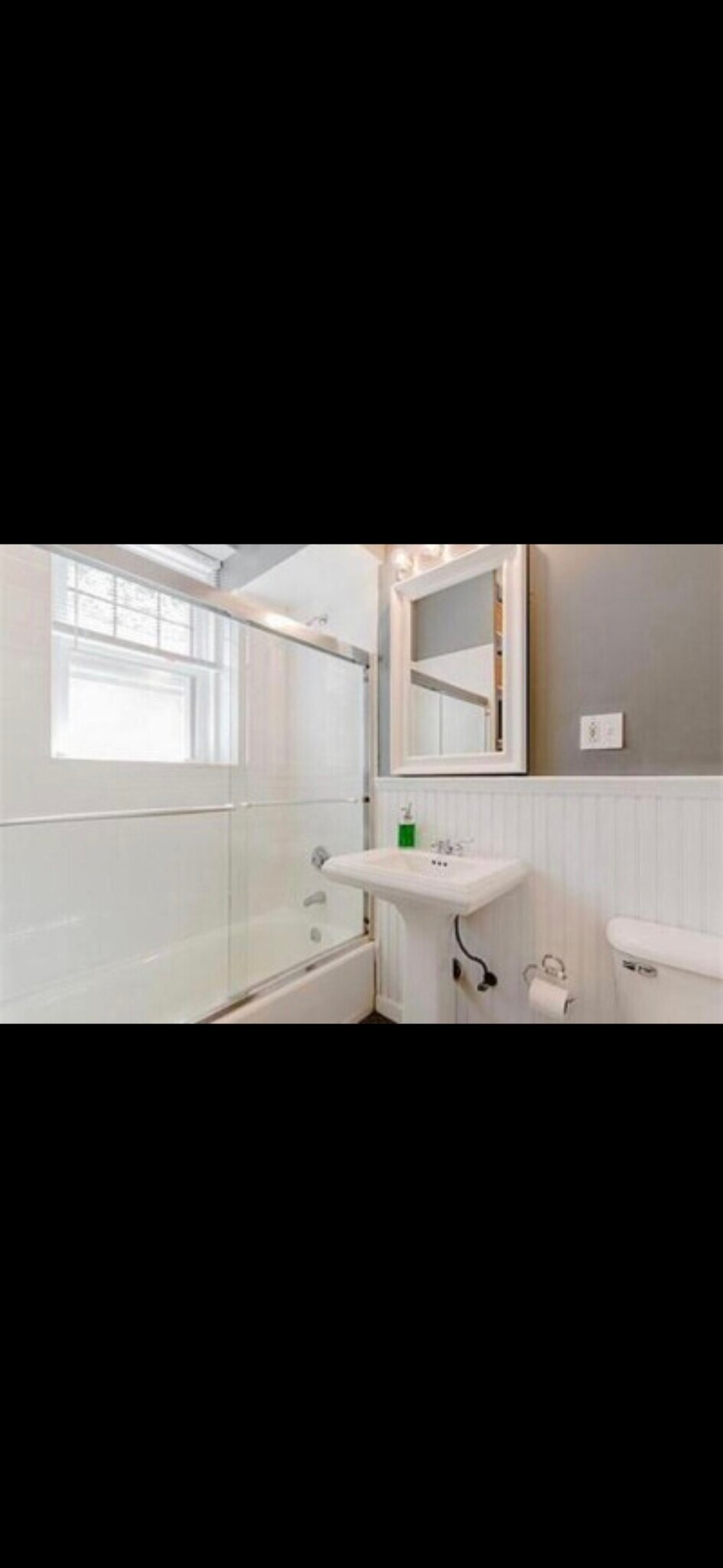 Building Photo - 2009 Commonwealth Ave