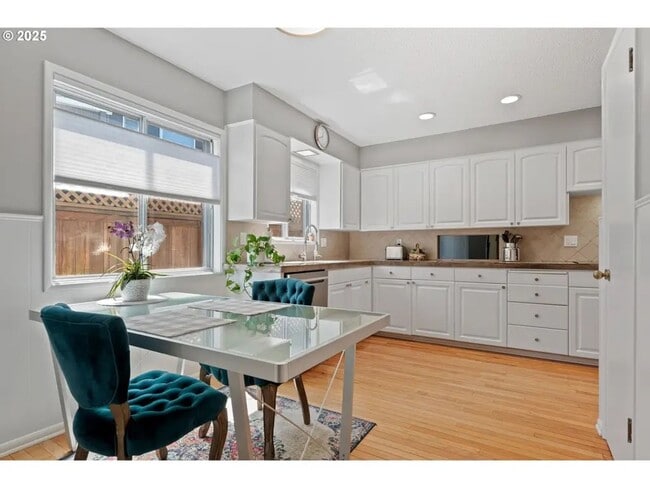 Building Photo - Charming 4-Bed Ranch Home with In-Ground P...
