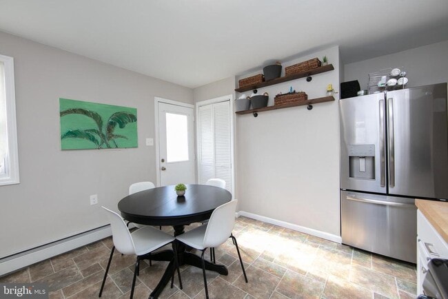 Building Photo - 521 5th Ave