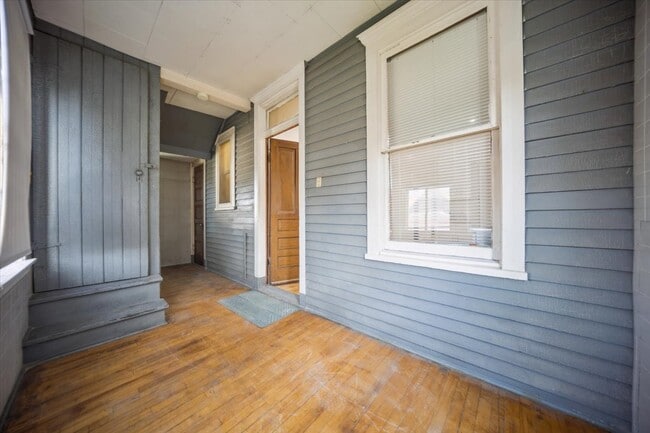Building Photo - 5049 W 29th Pl