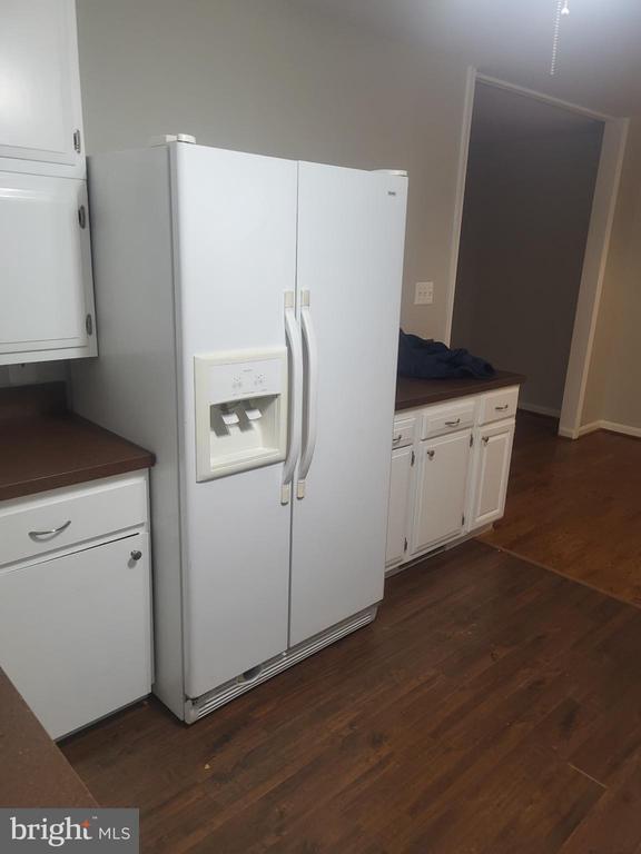 Building Photo - 7004 Wick Ln