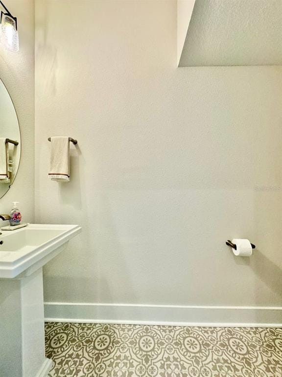 Building Photo - 3722 W Mango Ave