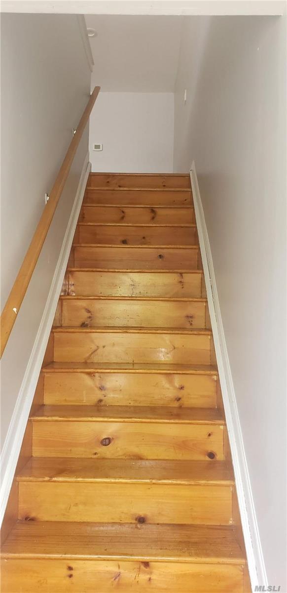 Building Photo - 327 Quincy Ave