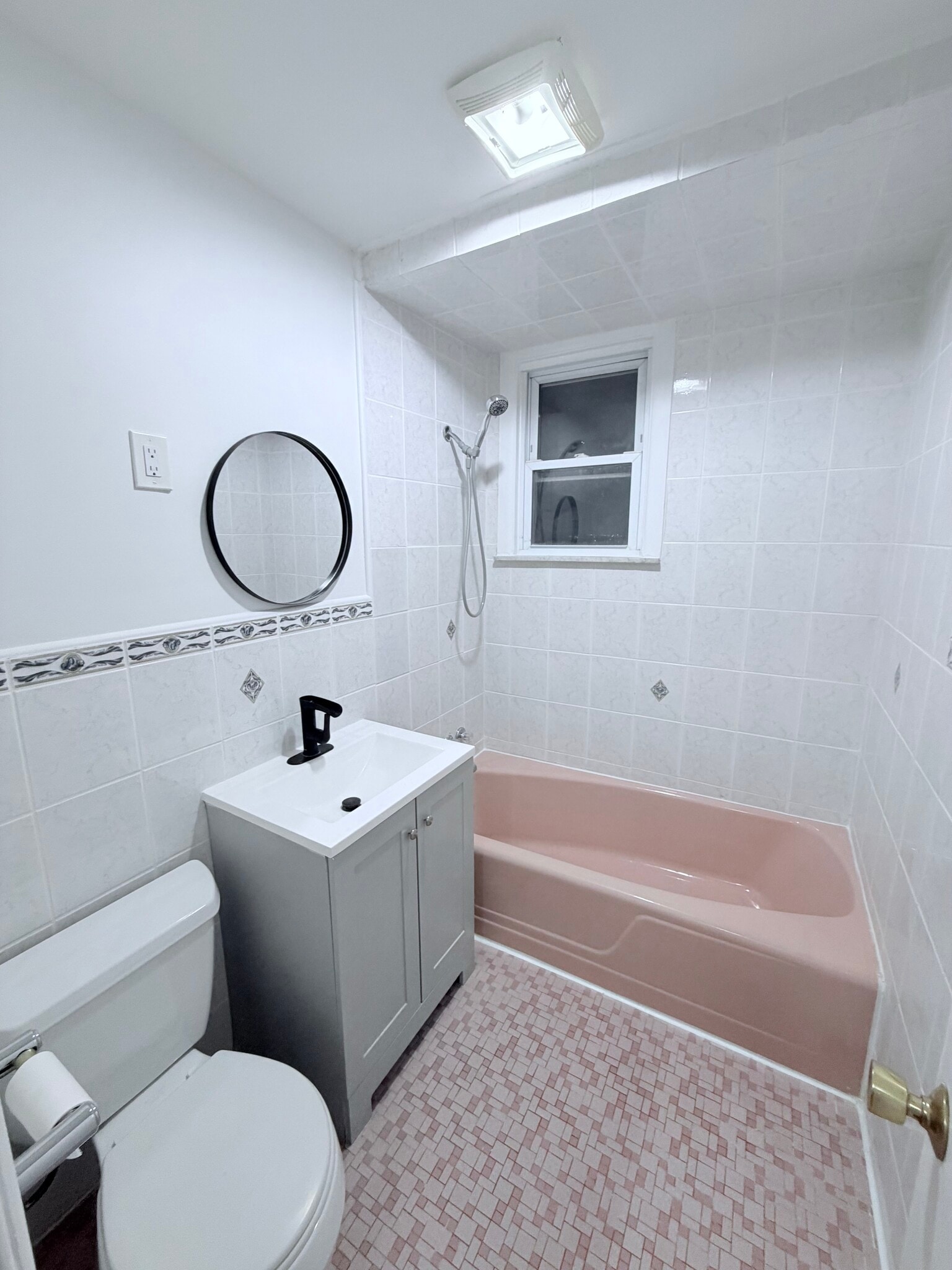 Building Photo - 75 Mount Prospect Ave