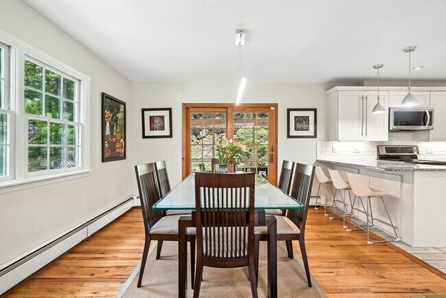 Building Photo - 163 MacGregor Dr