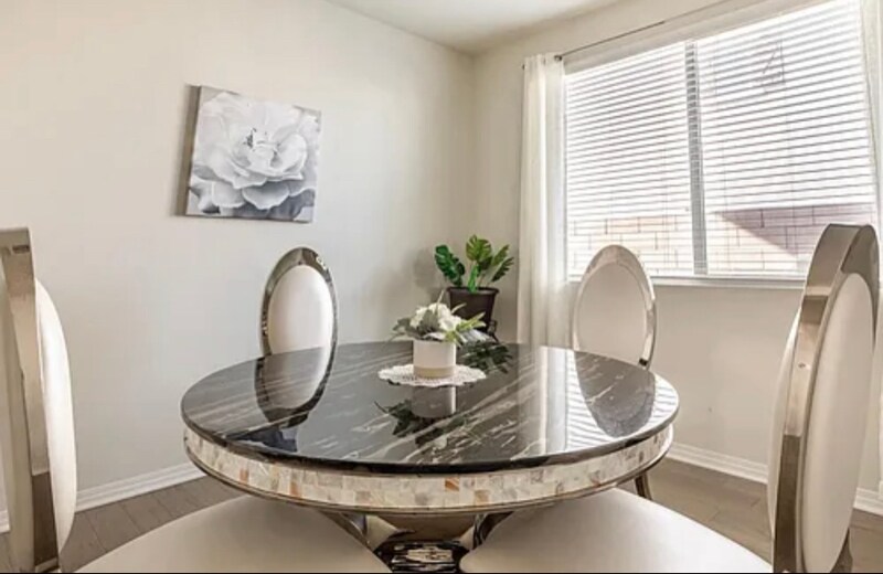 Building Photo - 7818 Poppy Ln