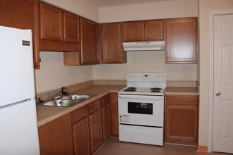 Building Photo - 2 Bedroom/2 Bathroom Condo!