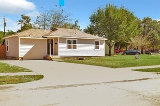 Building Photo - 2038 Evergreen St