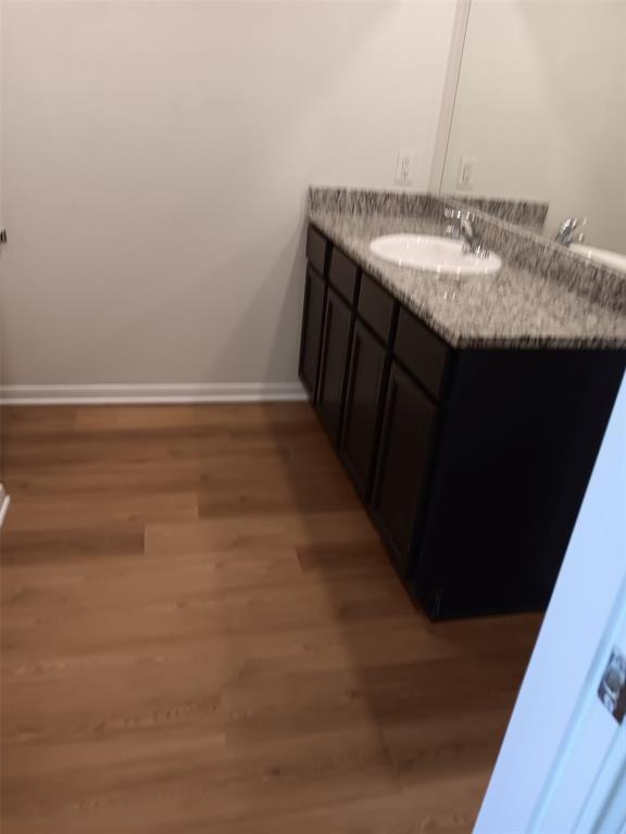 Building Photo - 213 Cres Park Dr