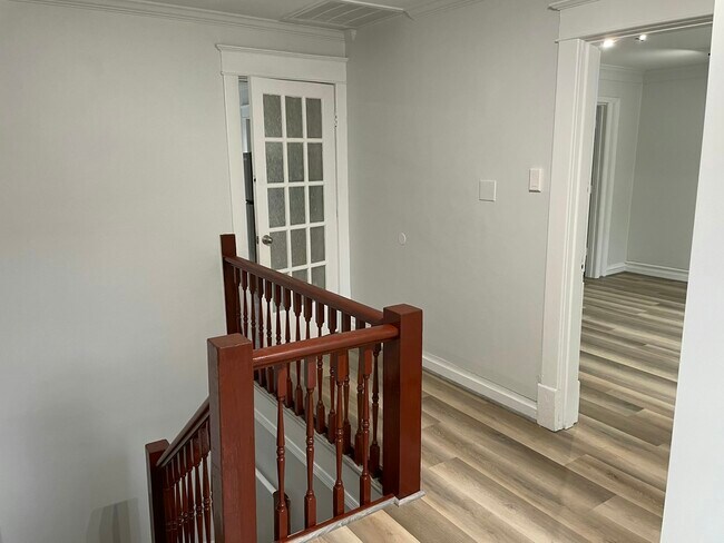 Building Photo - 201 Union St