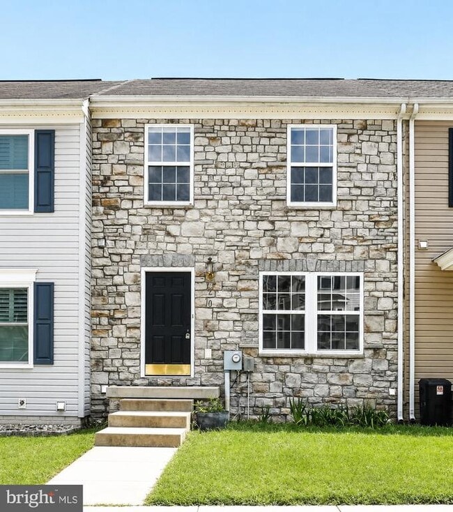 Building Photo - 20 Dunlap Dr