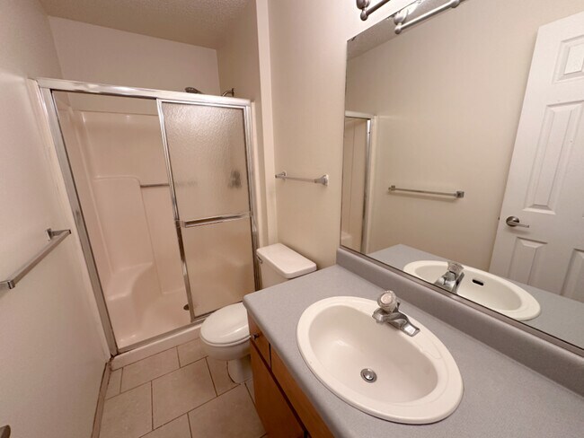 Building Photo - 1350 Brook St