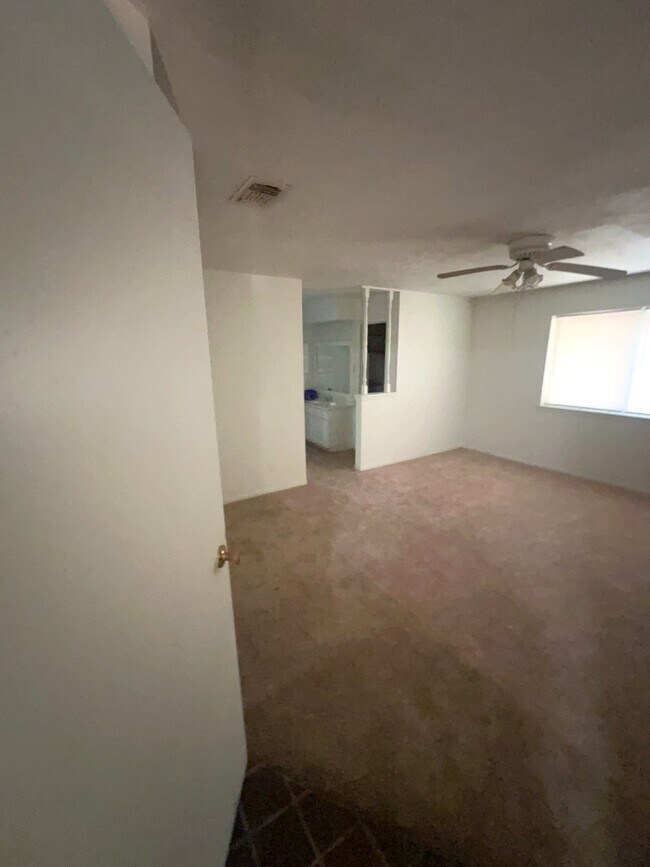 Building Photo - 14834 Keelby Dr