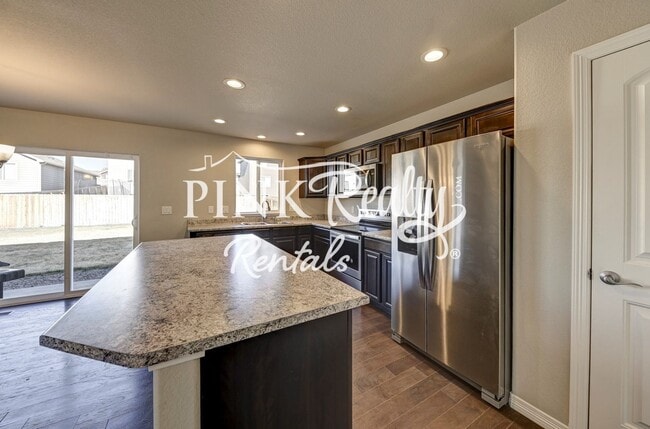 Building Photo - 10832 Yuba Dr