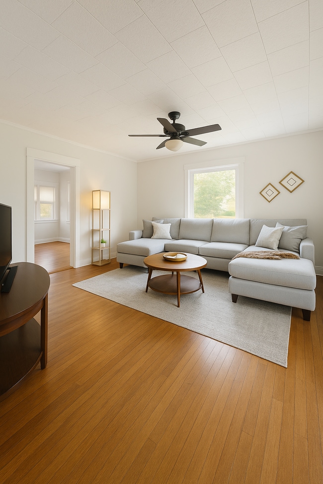 Building Photo - 320 W Cooper St