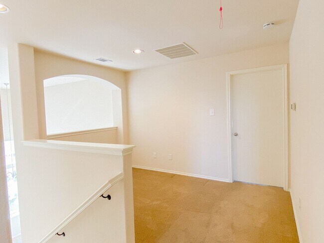 Building Photo - 12021 Pecangate Way