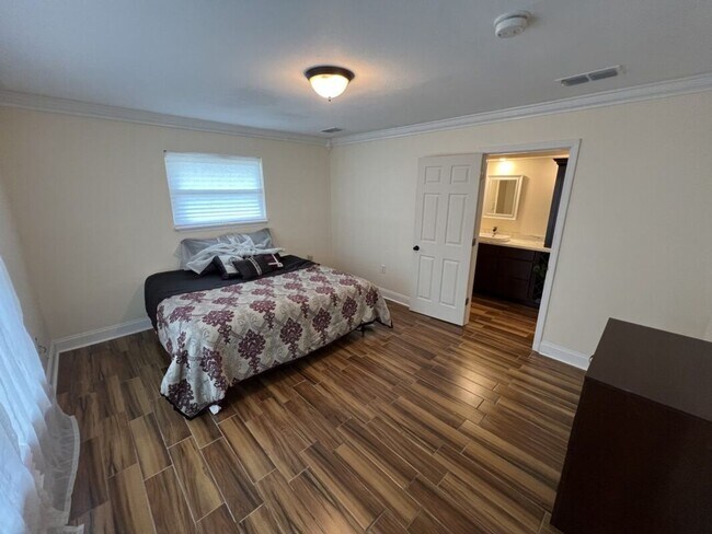 Building Photo - Spacious 5BR Home in Avalon – Dual Master Suites + Modern Updates!