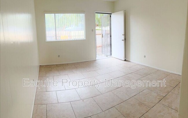 Building Photo - 310 Hill St