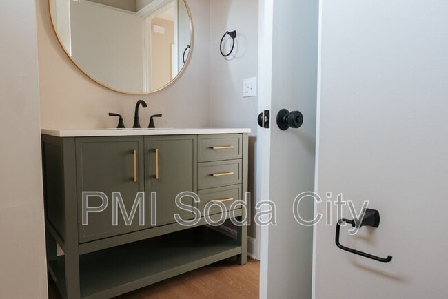 Building Photo - 332 Guilford St