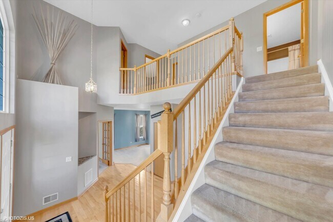 Building Photo - 24525 Champion Dr