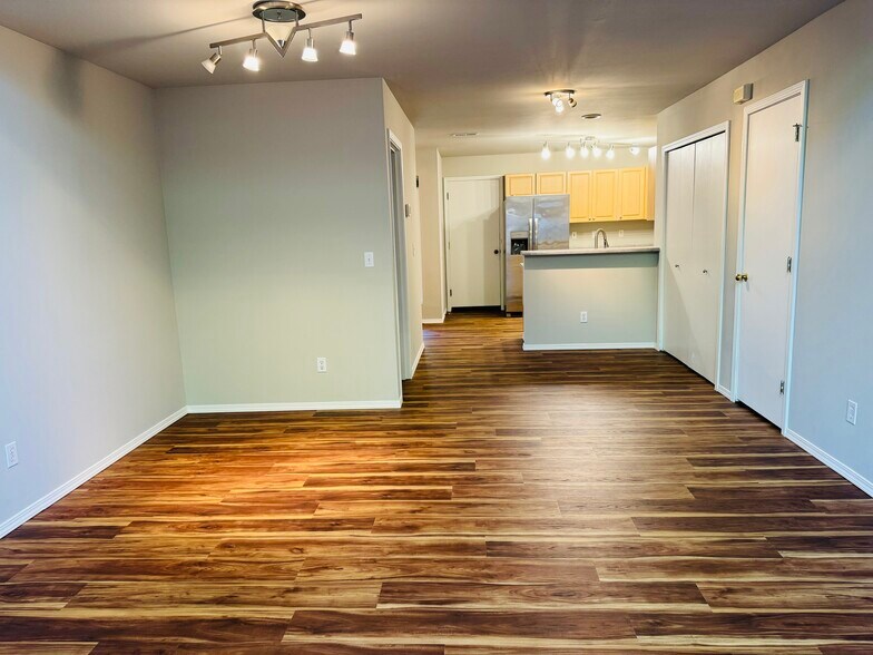 Dining Area - 5603 136th St SE