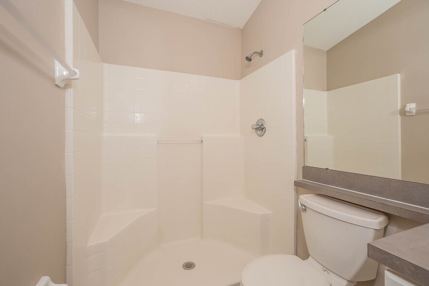 Building Photo - 4321 Bethpage Ct