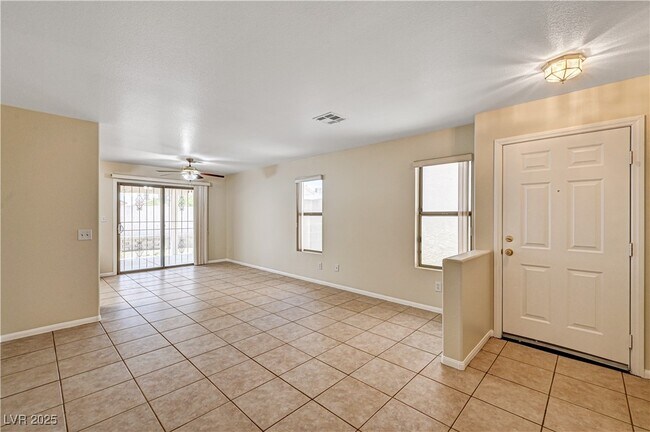Building Photo - 6369 Bushkill Creek Ct