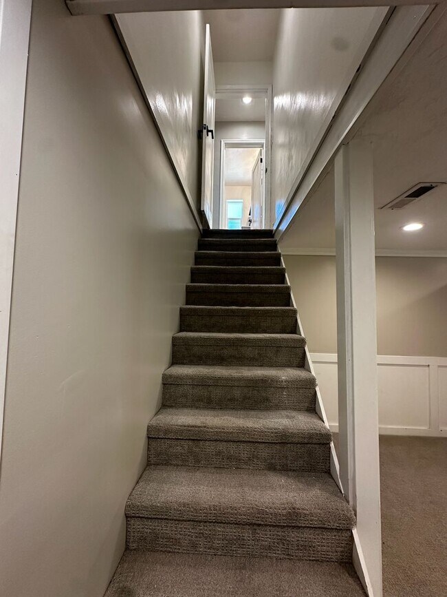 Building Photo - 1638 E 3150 S