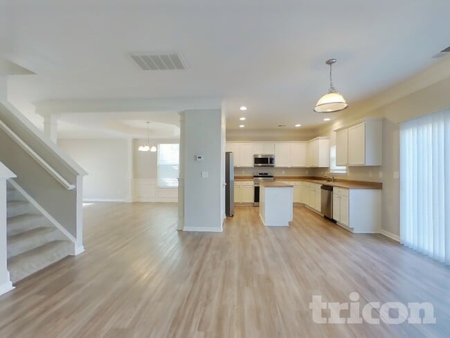 Building Photo - 416 Rook Rd