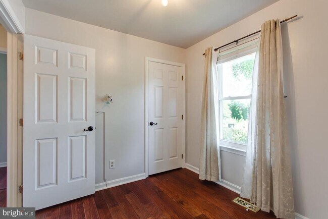 Building Photo - 45684 Schooner Ct