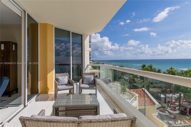 Building Photo - 17875 Collins Ave
