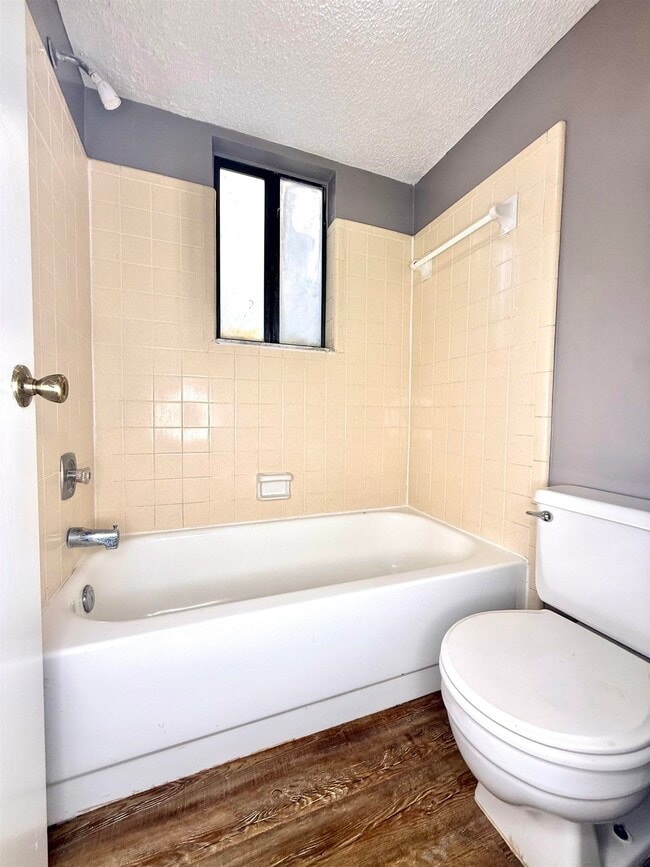 Building Photo - 1928 Nicklaus Ct