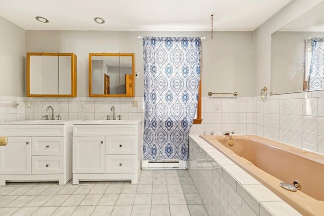 Building Photo - 29 Williston Rd