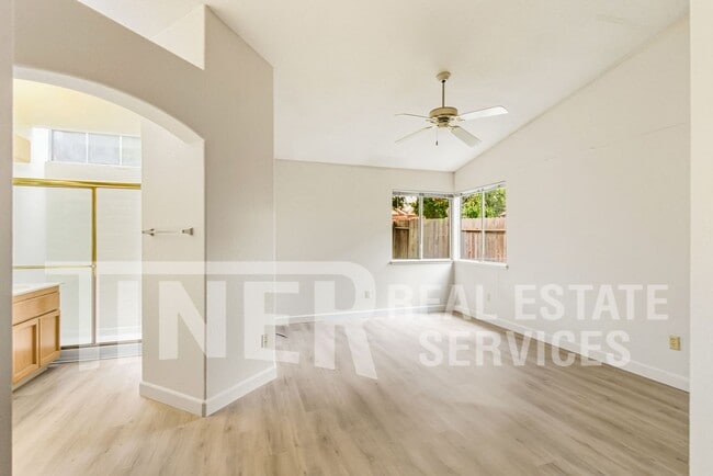 Building Photo - 8948 Warmsprings St