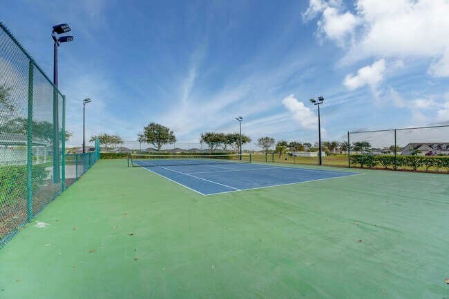 Building Photo - 5327 Vespera St