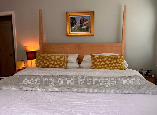 Building Photo - 415 Limbaker St