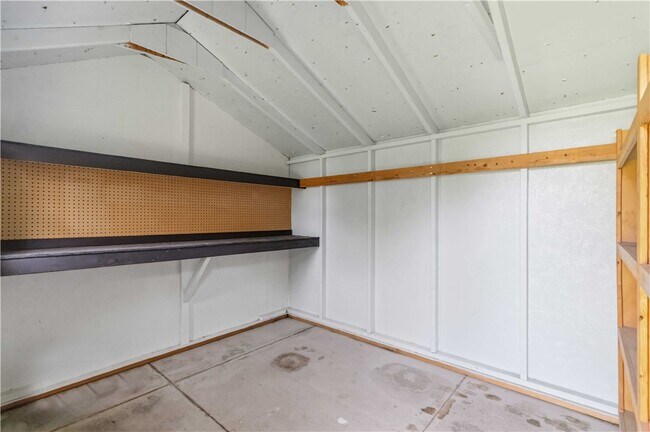 Building Photo - 1340 Sweetbriar Cir
