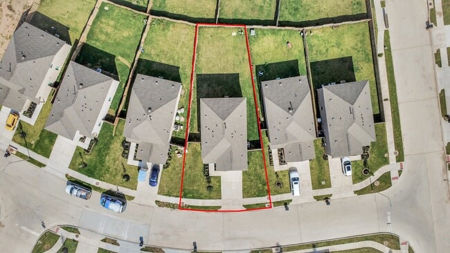 Building Photo - 10410 Birds Nest Dr