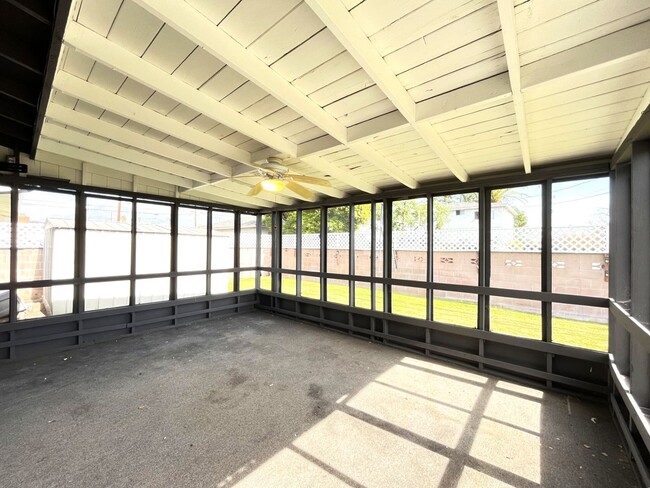 Building Photo - 3 bed, 2 bath in Ontario, CA!