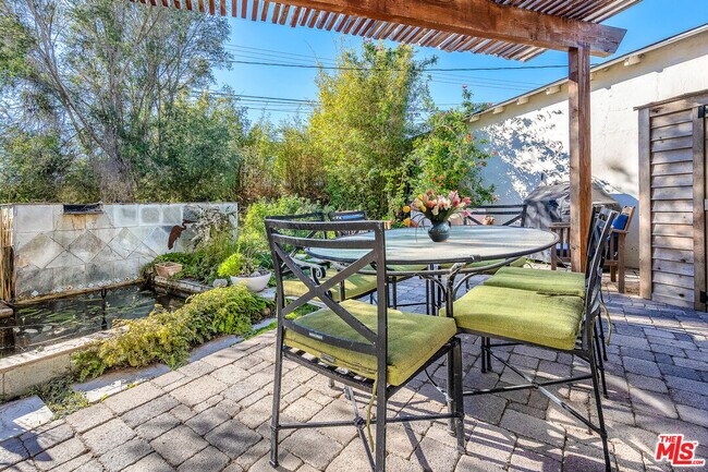 Building Photo - 8207 Stewart Ave